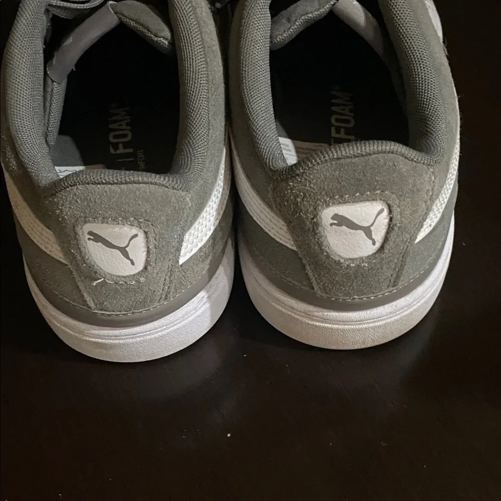 Puma Sneakers in Gray and White. Women’s size 9.5. - Picture 7 of 11